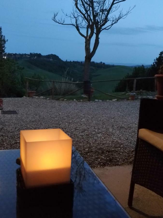 Appartamento Crete Senesi كاستيلْنْوافو بيراردين المظهر الخارجي الصورة